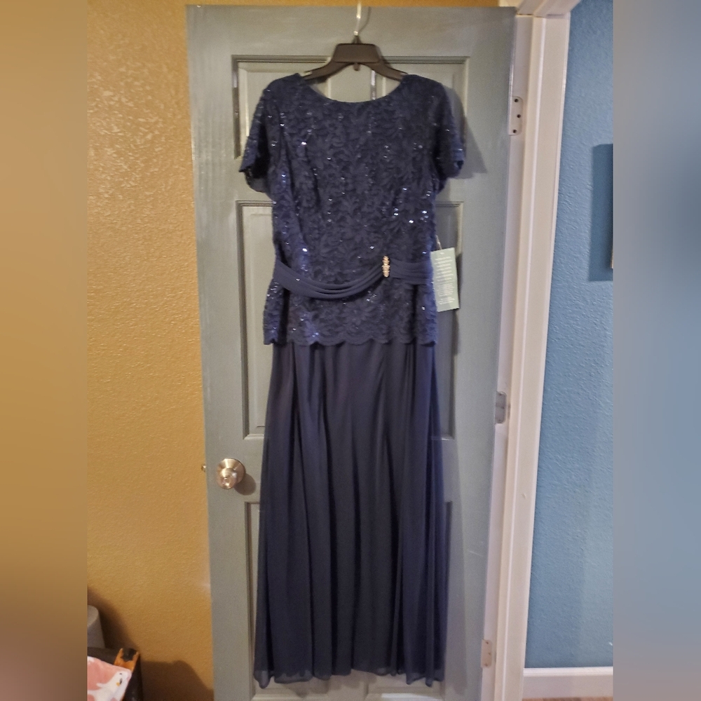 Elegant Navy Blue Lace Gown